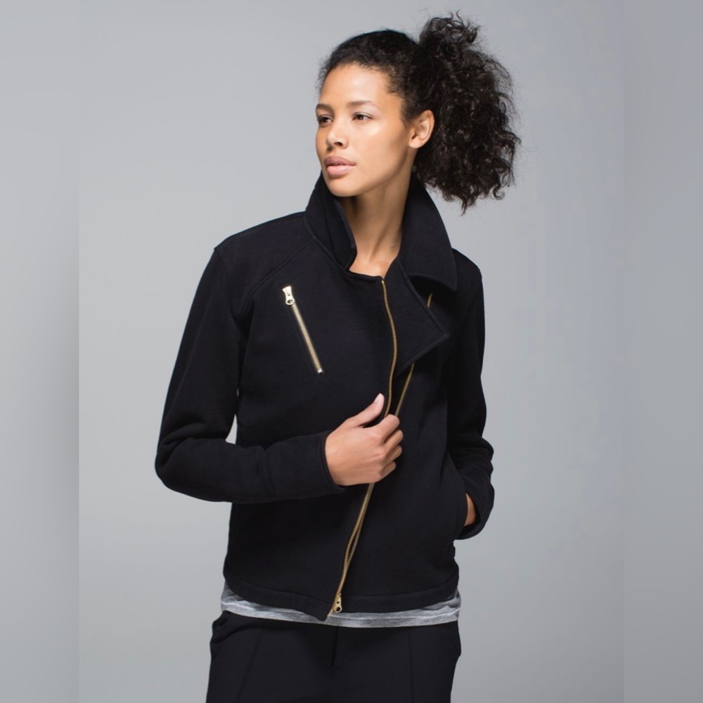 EUC Lululemon Lab Shadow Jacket in black size 6